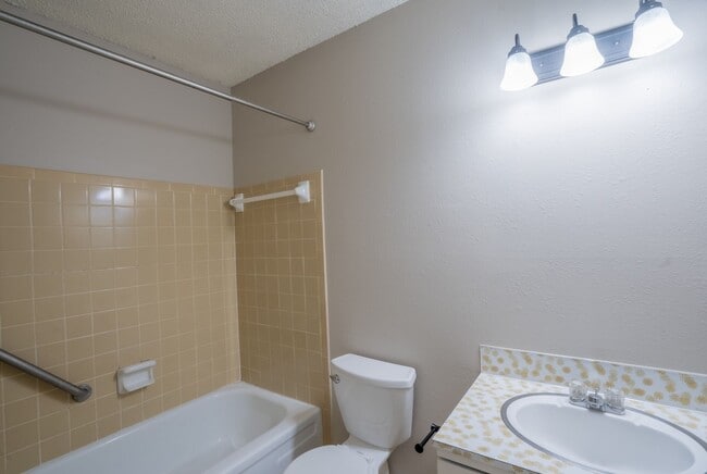 Building Photo - 6119 S Troost Ave