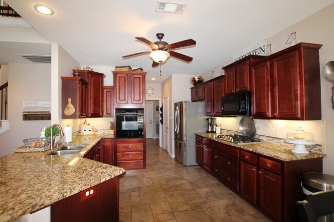Building Photo - Lease Takeover Opportunity Available: Stun...