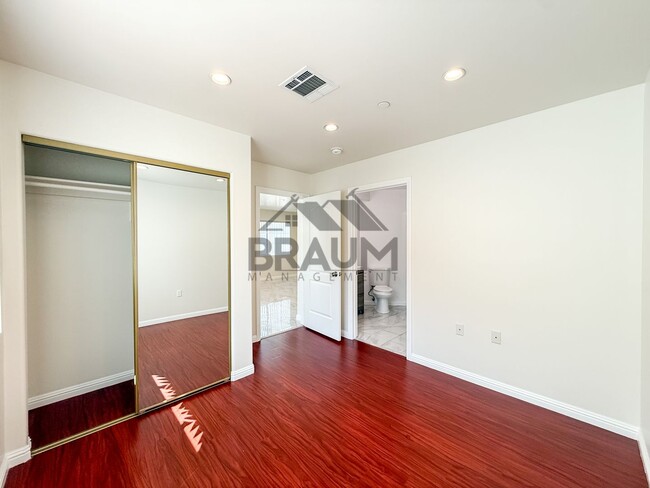 Building Photo - 1423 Franklin St