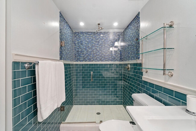 Building Photo - 11740 St Andrews Place