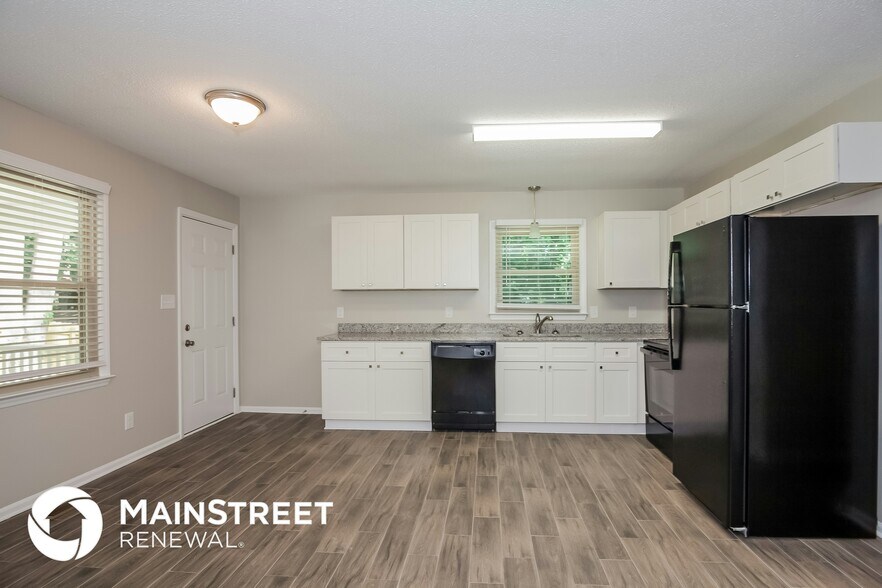 Building Photo - 4542 Lisa Dr