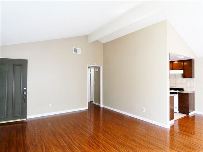 Building Photo - ***COMING SOON*** SPACIOUS SINGLE STORY 2 ...