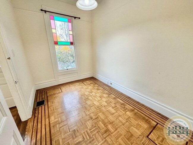 Building Photo - Location!! Charming 3 BR | 1.5 BA in the H...
