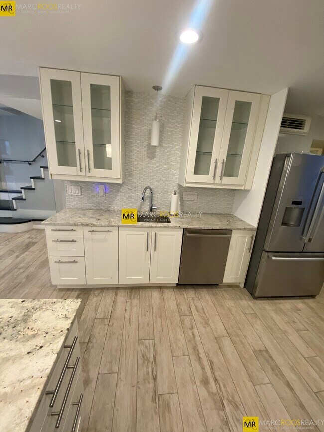 Building Photo - 469 Massachusetts Ave