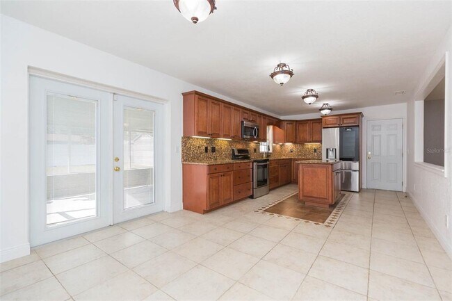 Building Photo - 6710 Mornay Cir