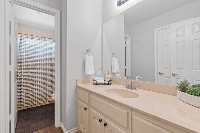 Building Photo - 7016 Playa