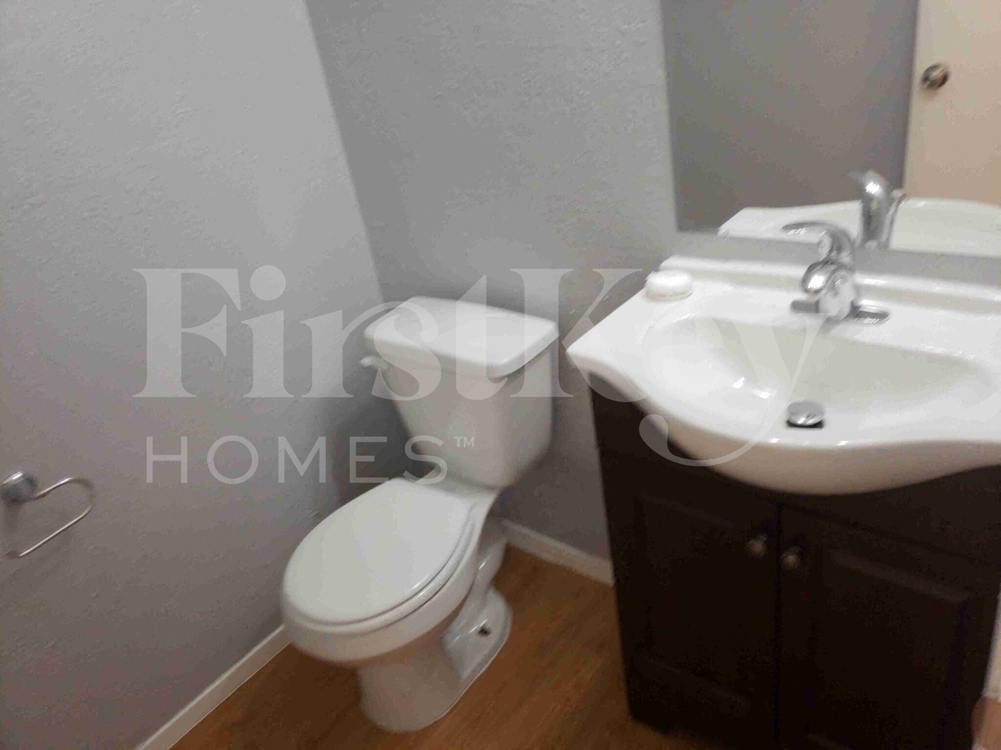 Building Photo - 6537 La Grange Dr