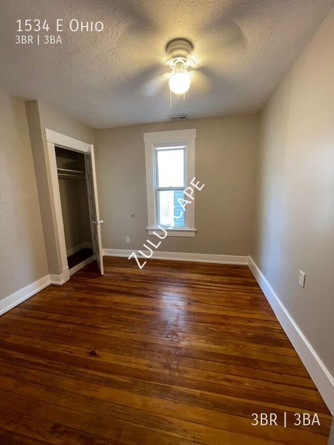 Building Photo - 1534 E Ohio St