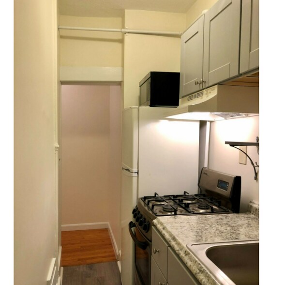 Primary Photo - 63 Burbank St