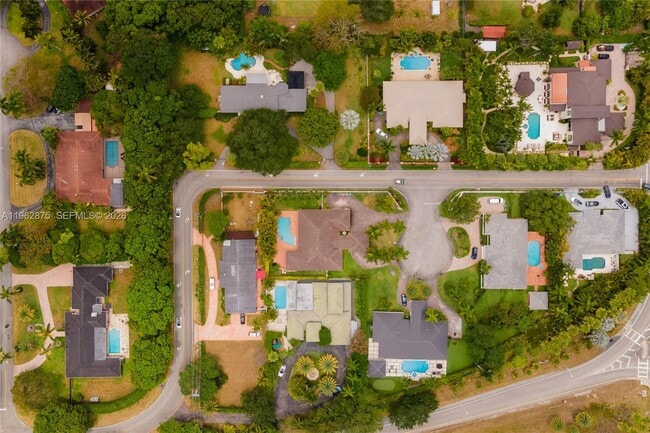 Building Photo - 7300 SW 77th Ave