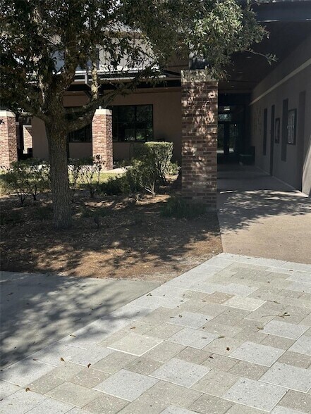 Building Photo - 4970 NW 39th Lp