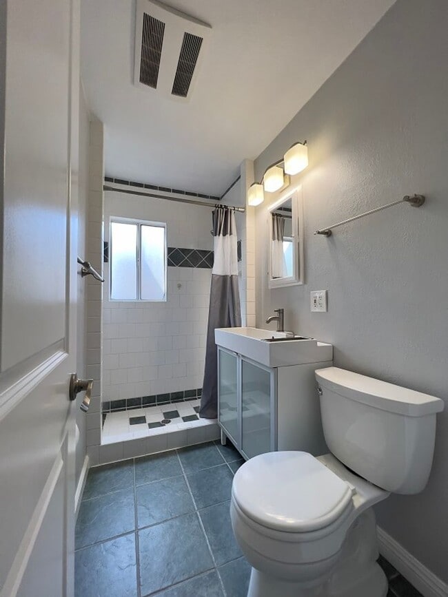 Building Photo - Beautifully Updated Four Bedroom Napa Home