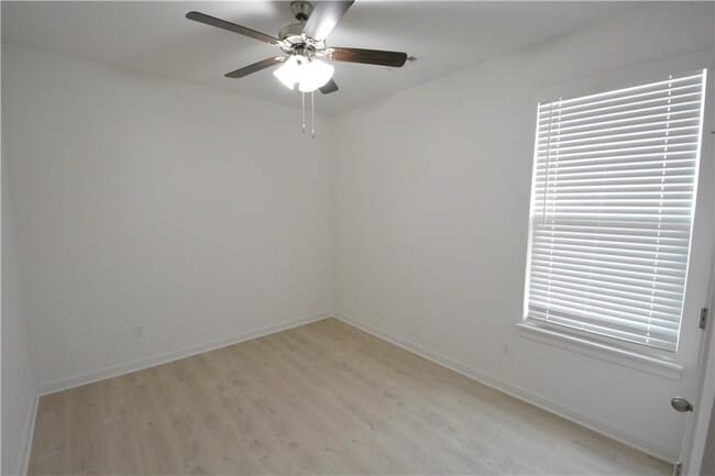 Building Photo - 3880 Aryana Ave