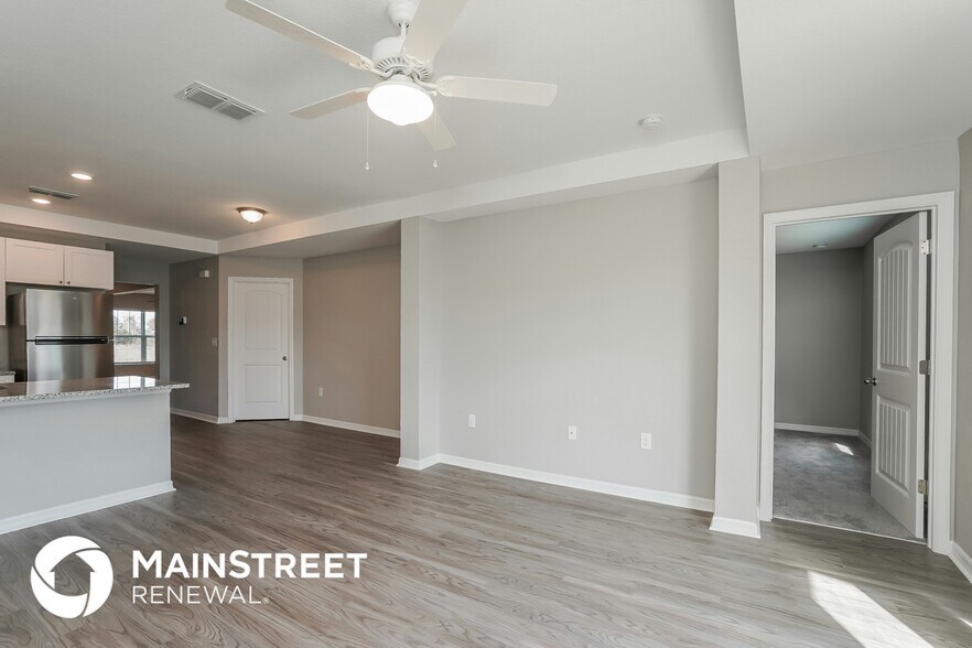 Building Photo - 4109 NE 9th Pl