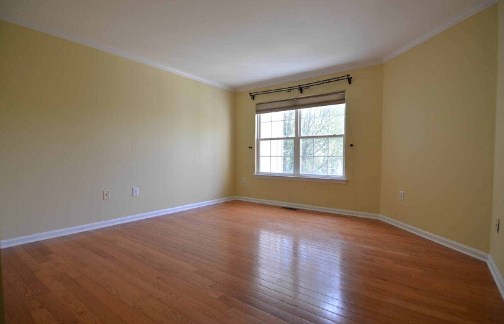 Building Photo - 328 Enclave Ln