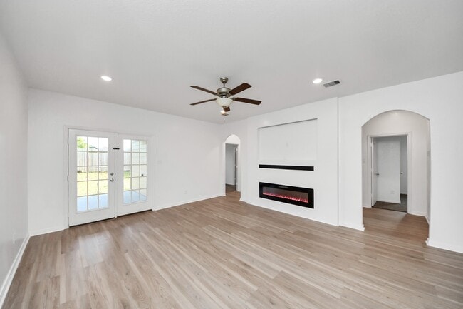 Building Photo - 25469 Black Spruce Dr