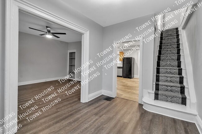 Building Photo - 105 Mariner St