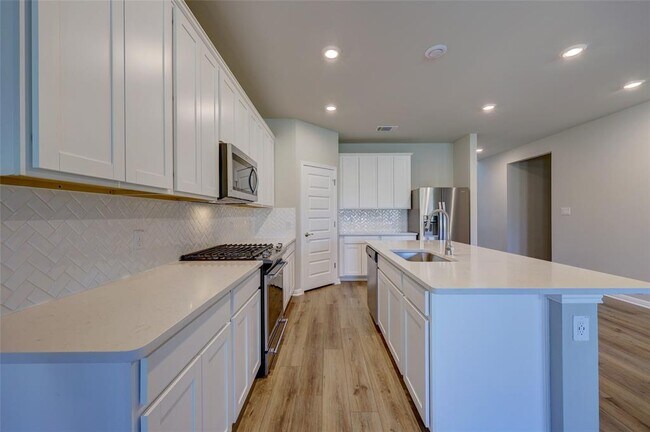 Building Photo - 117 Fairmeadow Downs Dr