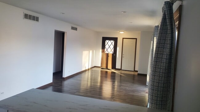 Building Photo - 202 Highbury Dr