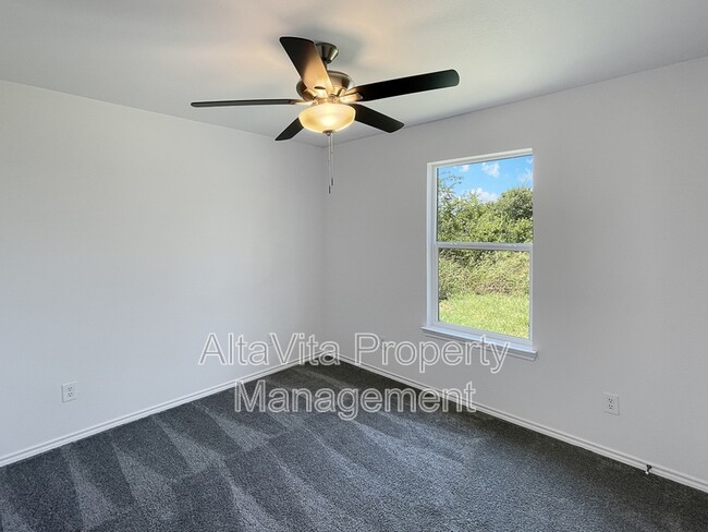 Building Photo - 437 S Cleburne Whitney Rd