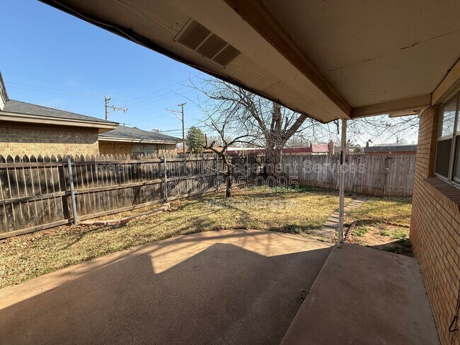 Building Photo - 7003 Geneva Ave