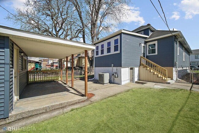 Building Photo - 2134 Atchison Ave