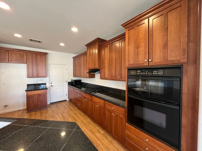 Building Photo - 2553 Acapulco Way