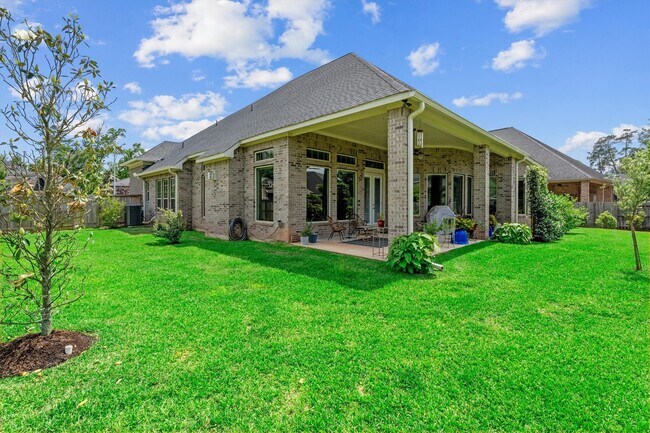 Building Photo - 122 Coral Bells Ct