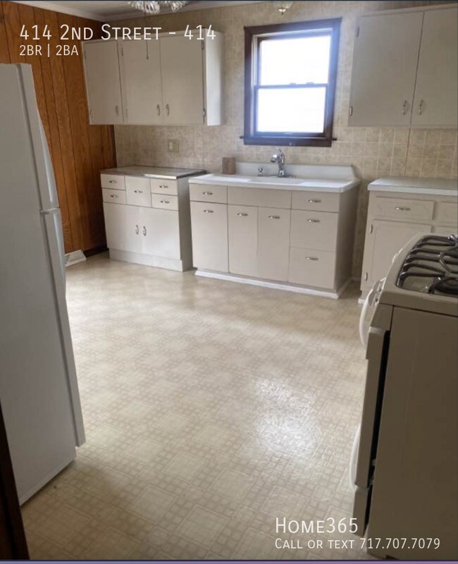 Building Photo - Charming 2 Bedroom Home!