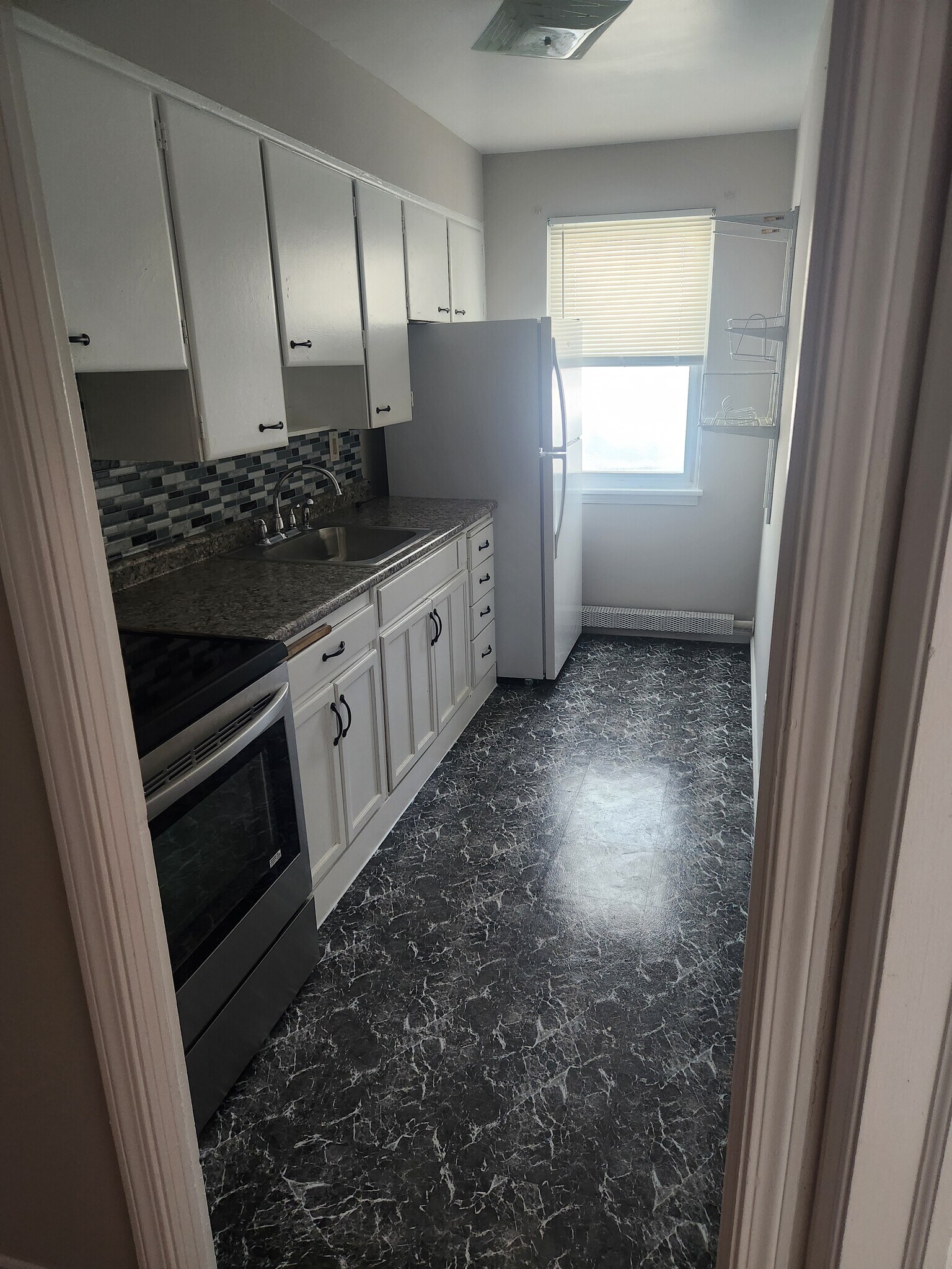 Building Photo - 13797 Cedar Rd