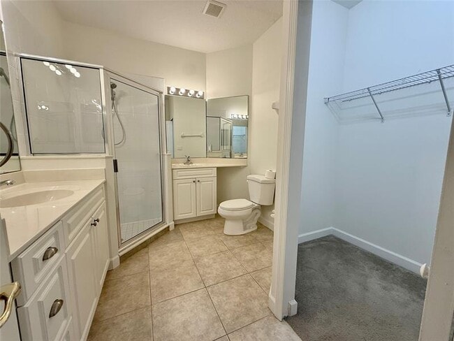 Building Photo - 10495 SW West Park Ave