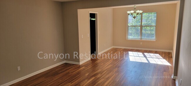 Building Photo - 2127 Morris Hill Rd