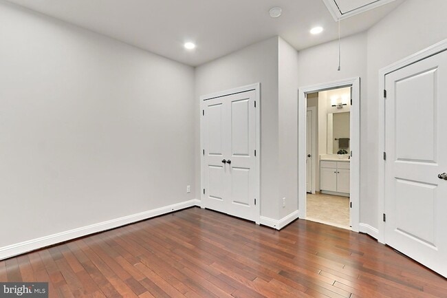 Building Photo - 6526 Dearborn Dr