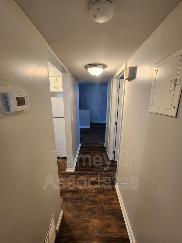 Building Photo - 1300 Oakwood Ave