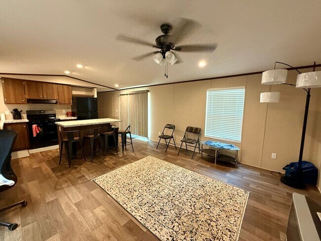 Building Photo - 124 County Rd 3439