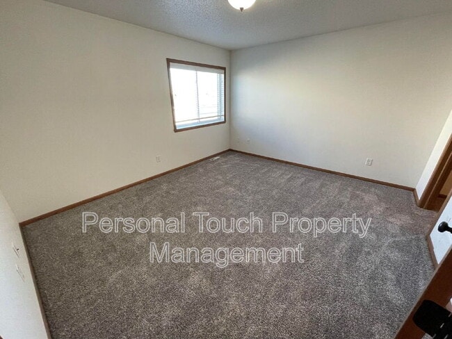 Building Photo - 2580 5th St W