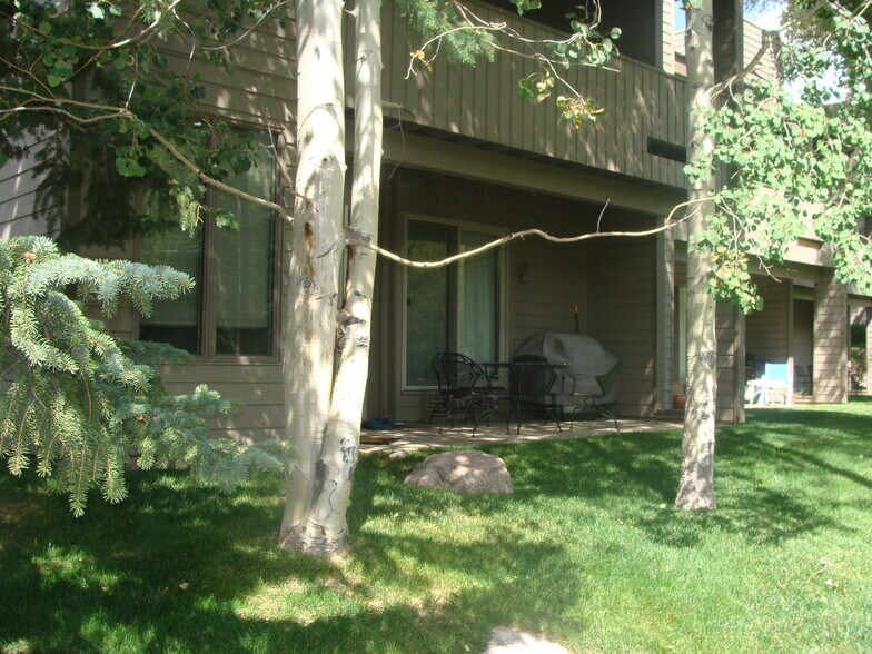 Building Photo - 945 Red Sandstone Rd