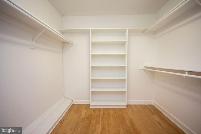 Building Photo - 9700 Grenadier Ct