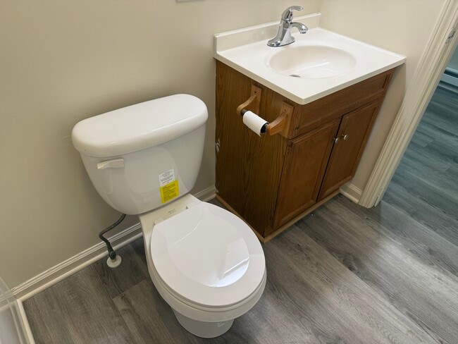 Building Photo - 201 W Main St