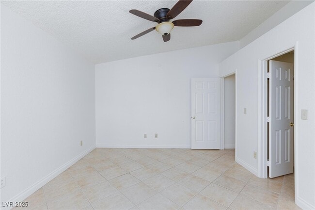 Building Photo - 2208 Ladue Dr