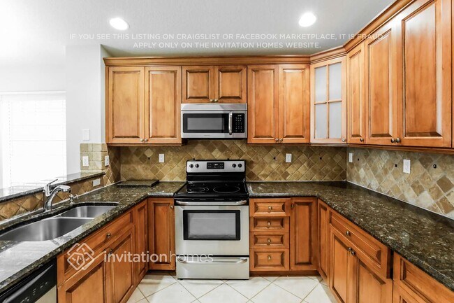 Building Photo - 5103 NW 121st Dr