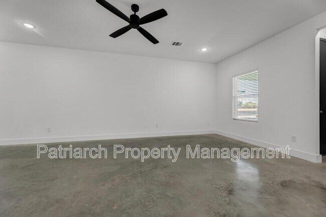 Building Photo - 3007 Alpha Wolf Ct