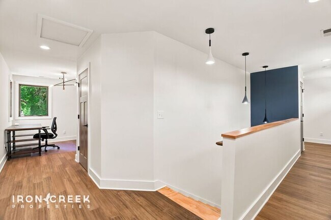 Building Photo - 3015 Sand Hill Crane Dr
