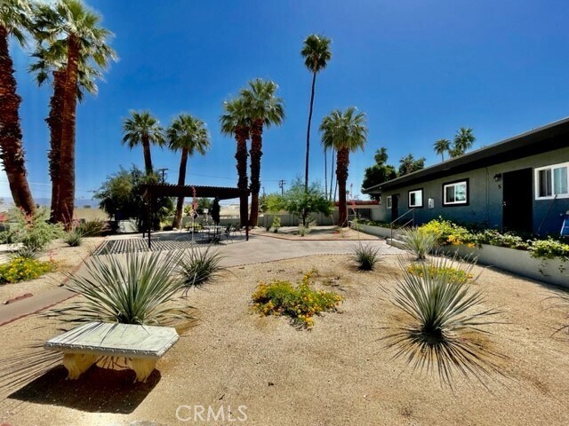 Building Photo - 36947 Melrose Dr