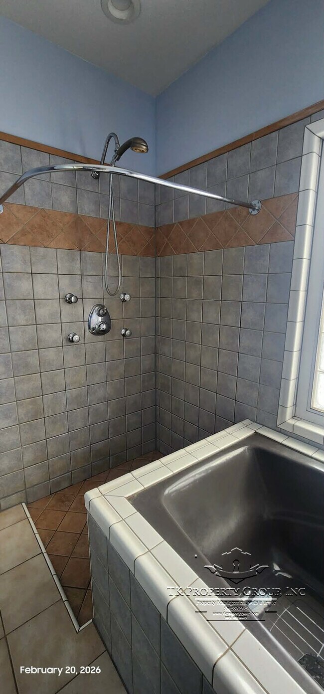 Building Photo - 18449 Shasta Dam Way