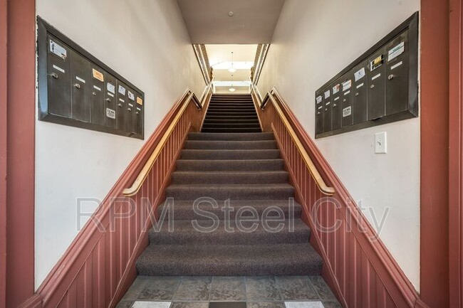 Building Photo - 226-228 S Union Ave