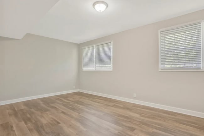 Building Photo - 2582 Hatfield Cir SE