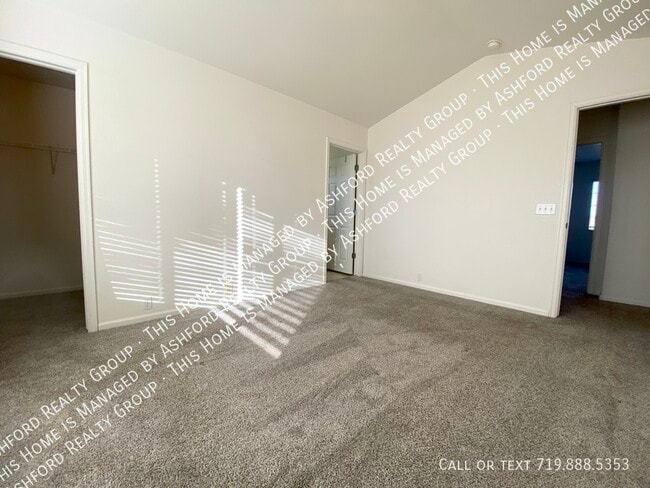 Building Photo - 6530 Fowler Dr