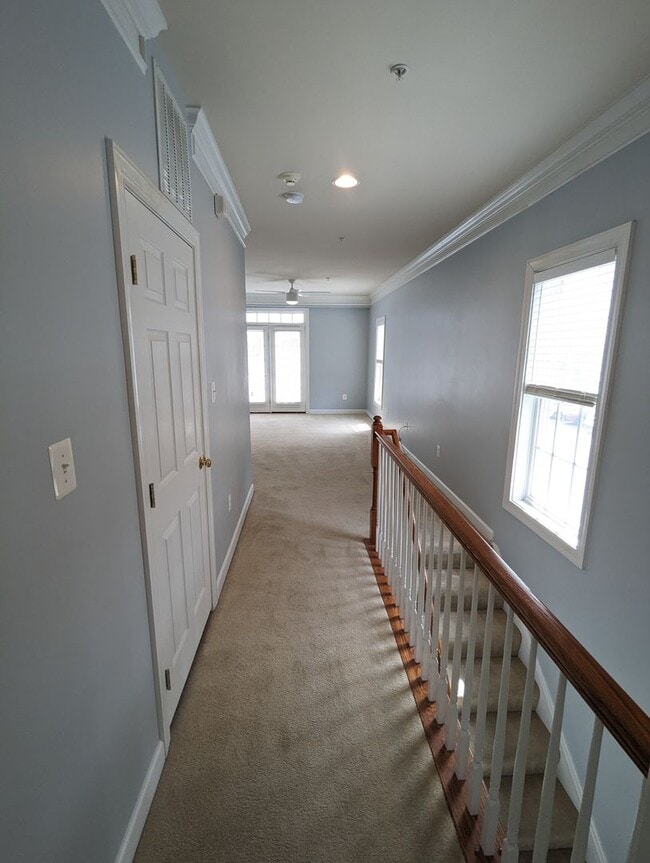 Building Photo - Two level condo in URBANA School District ...