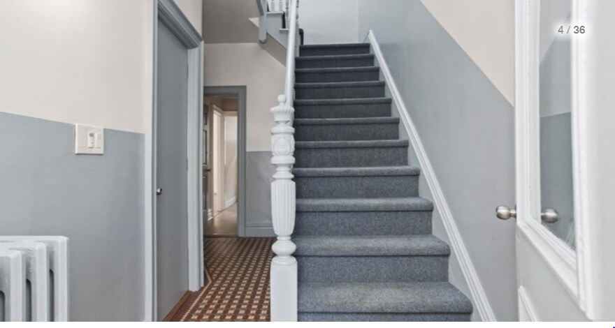 Entrance 1st Floor - 167 Delancey Plz